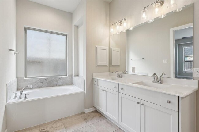 Building Photo - 4207 Haven Crest Ln