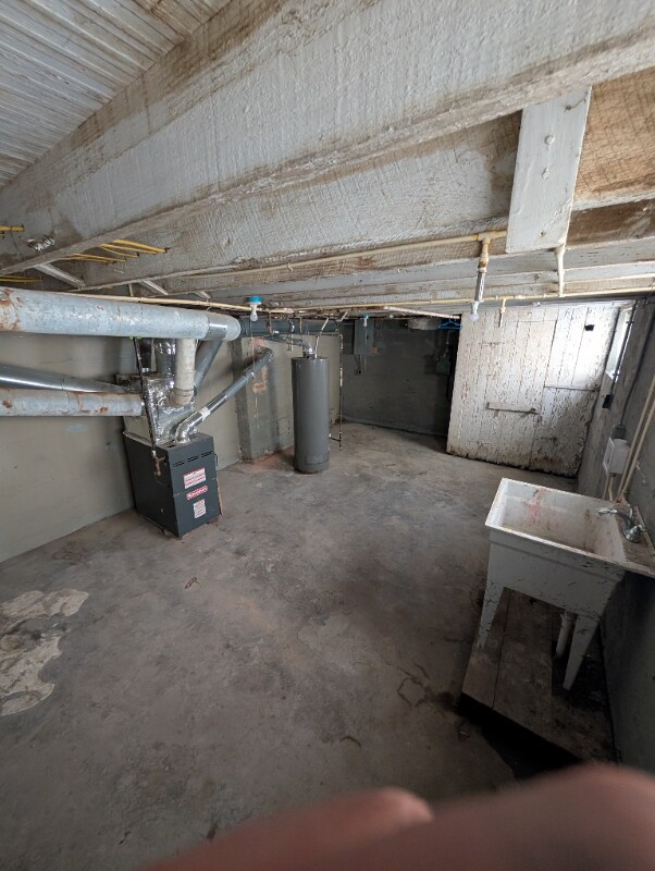 Building Photo - 4079 E 104th St