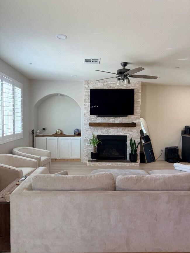 Building Photo - 27100 Great Plains Ct