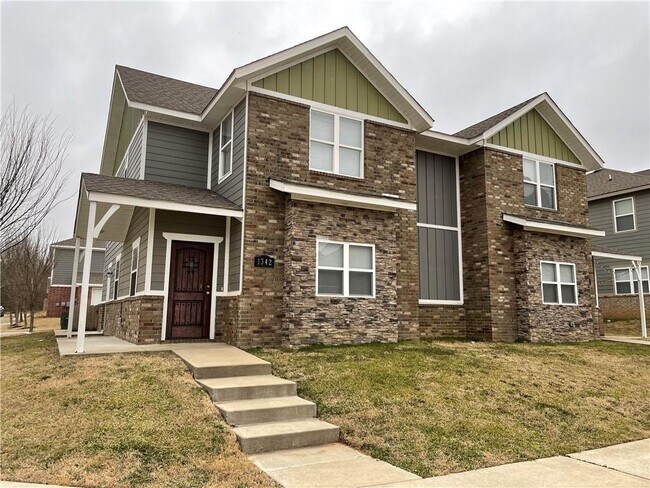 Building Photo - 1342 N Sicily Ln