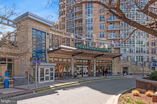 Building Photo - 4601 N Park Ave