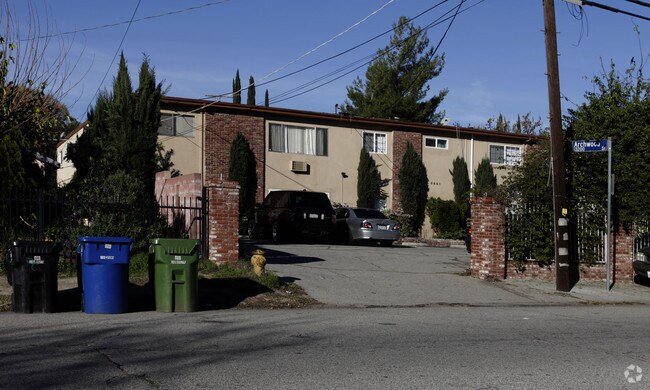 Building Photo - 6661 Fulton Ave