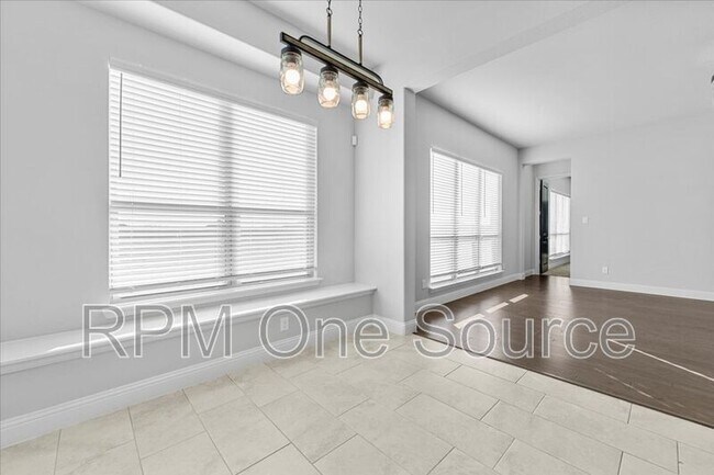 Building Photo - 6320 Starr Dr.