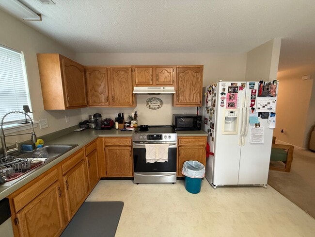 Building Photo - Beautiful 3-Bedroom Home for Rent in Bloomington, IN