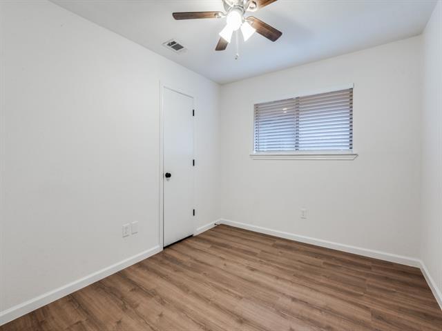 Building Photo - 2035 Avignon Dr