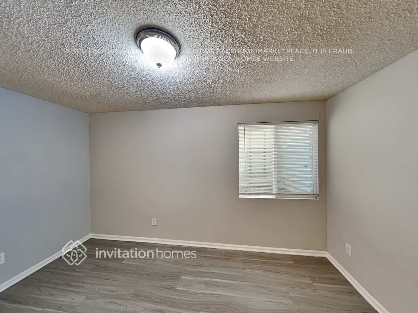 Building Photo - 4142 S Laredo Way