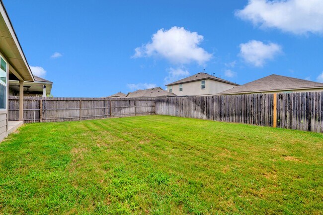 Building Photo - Charming 4-Bedroom Home in Redbird Ranch – Resort-Style Amenities & Prime Location!