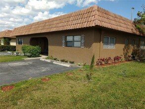 Building Photo - 7006 NW 78th Ave