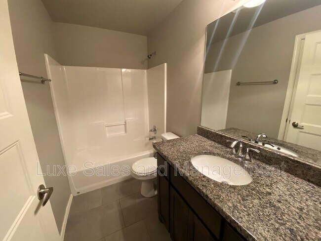 Building Photo - 6933 Mayberry Ln
