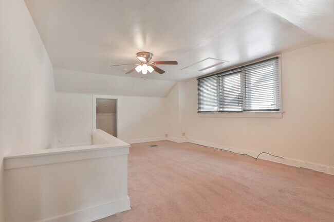 Building Photo - Central Campus - Newly renovated 4 Bedroom 2 Bathroom House