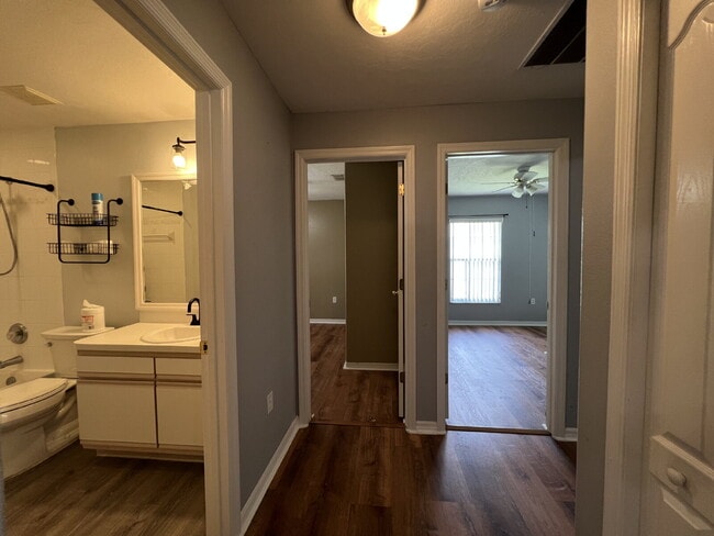 Building Photo - Charming 3-Bed, 2-Bath Home in Kissimmee –...