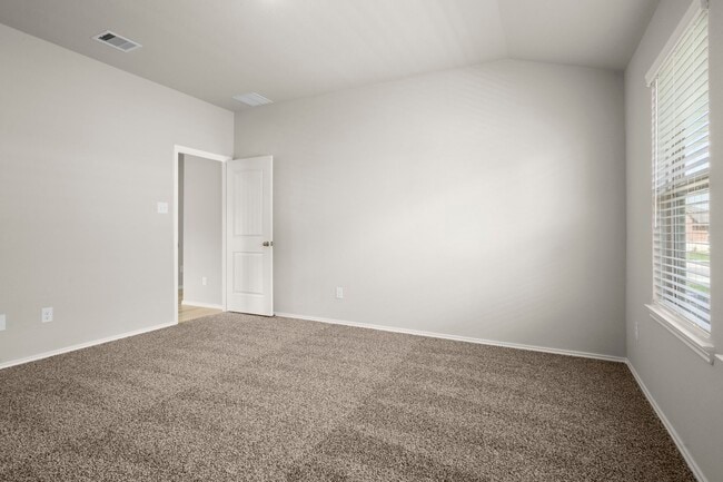 Building Photo - 212 Barton Crk