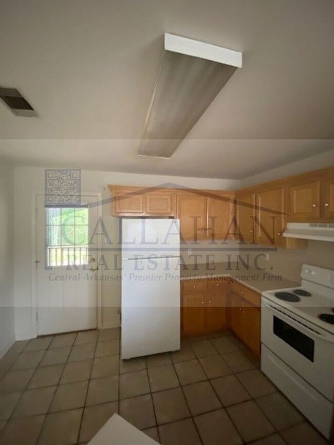 Building Photo - Sherwood 2 Bedroom Townhome