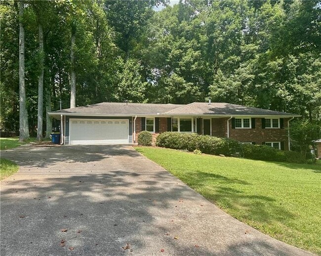 Primary Photo - 2805 Pine Hill Dr