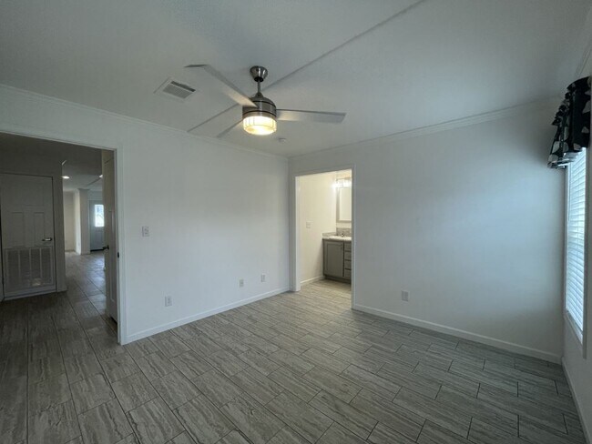 Building Photo - 13124 Lemon Ave