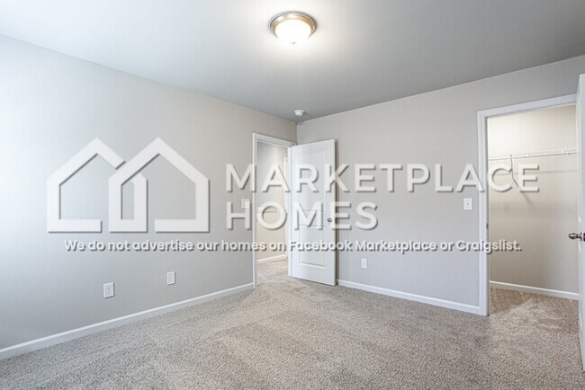 Building Photo - 252 W L Miller Dr