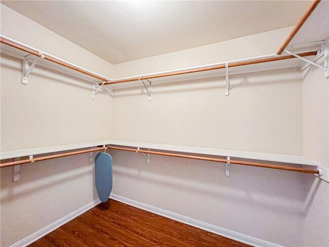 Building Photo - 1009 Hidden View Pl