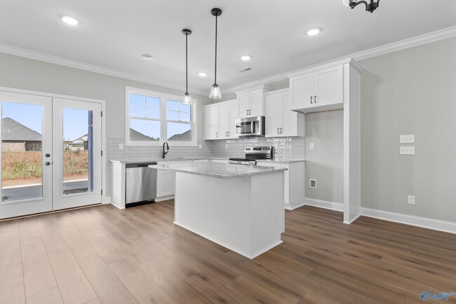 Building Photo - 245 Susan Lynn Dr