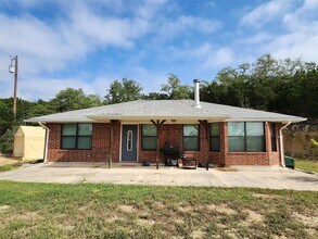 Building Photo - 21600 Long Hill Dr