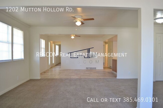 Building Photo - East Kaysville 4 Bedroom House!