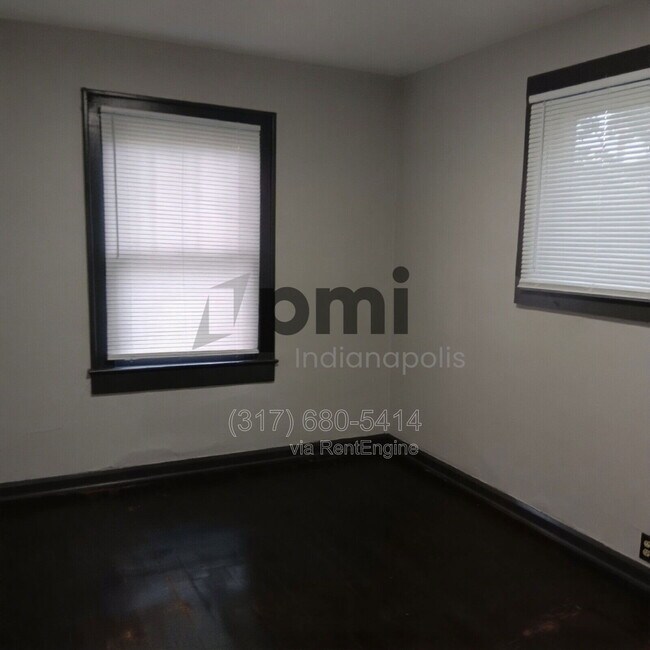 Building Photo - 1619 S Randolph St