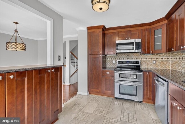 Building Photo - 6453 Linleigh Way