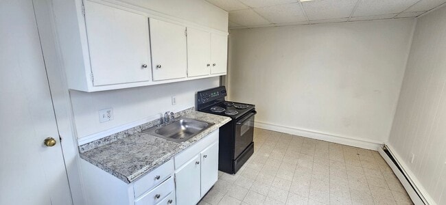 Building Photo - 227 S 16th St