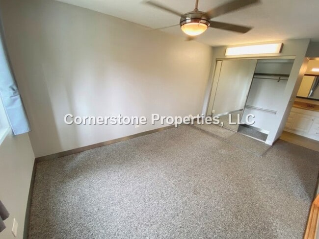 Building Photo - 98-1038-1038 Moanalua Rd