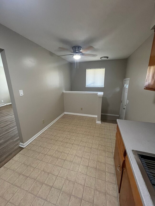 Building Photo - Updated, 2 Bedroom Ranch with Full Basement