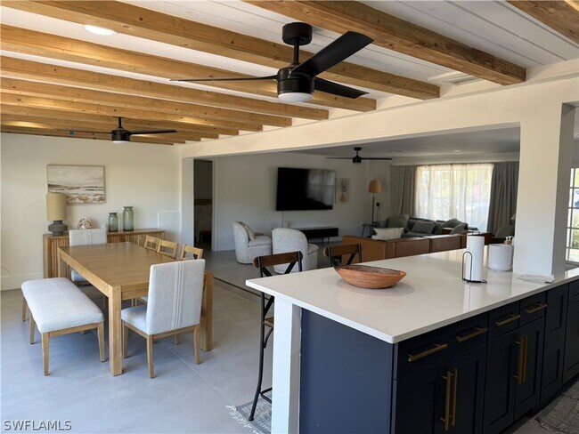 Building Photo - 514 14th St N