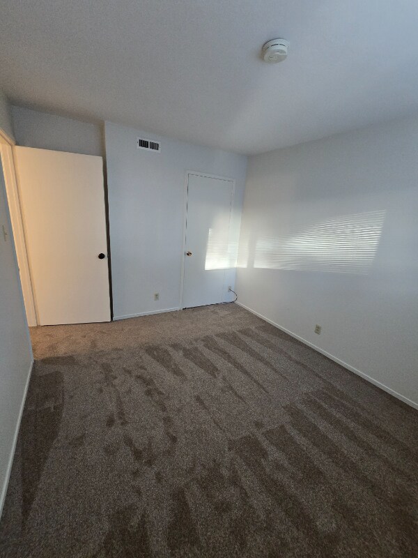 Building Photo - 1751 Ross Cir