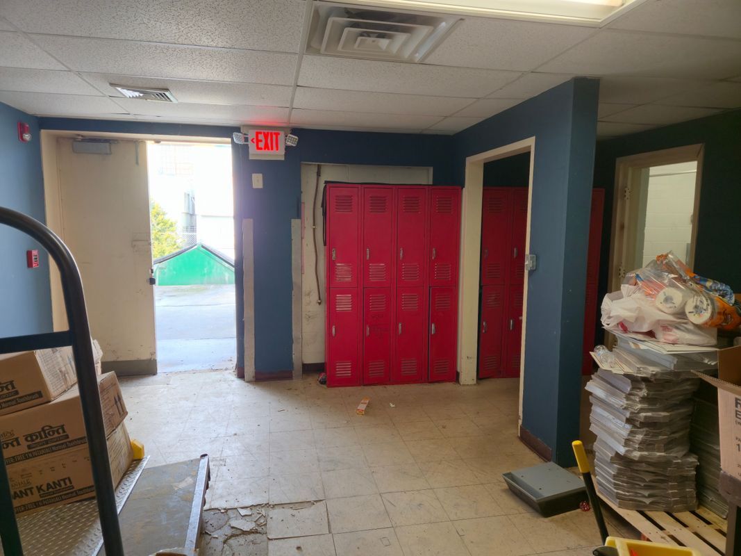 Building Photo - 65 E Bridge St