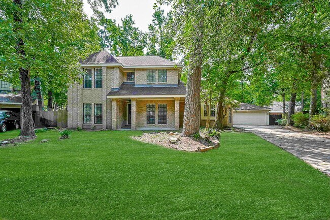 Primary Photo - 31 Silent Brook Pl