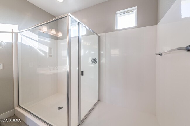 Building Photo - 21035 W Elm Way Ct