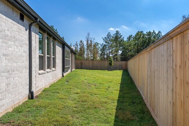 Building Photo - 26383 Golden Pass Lp