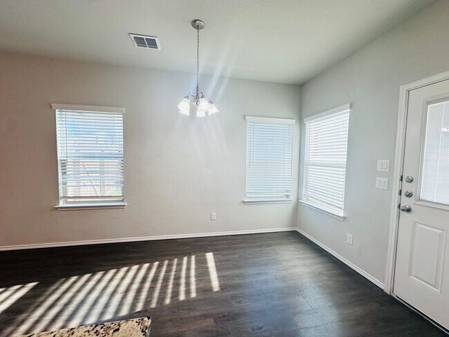 Building Photo - 5611 Rio Cyn