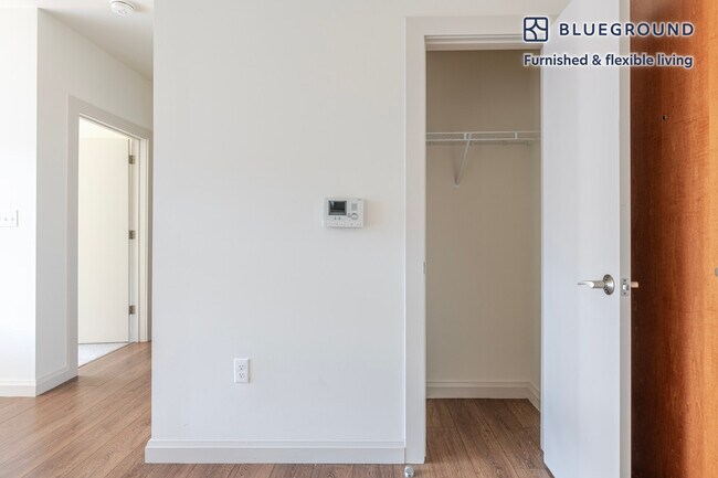 Building Photo - 36 River St