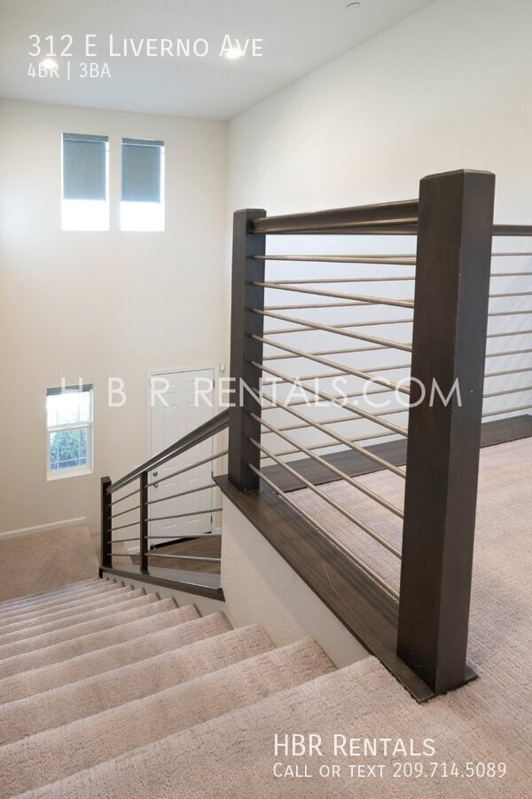 Building Photo - 312 E Liverno Ave