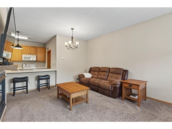 Building Photo - 8983 Sawgrass Glen N