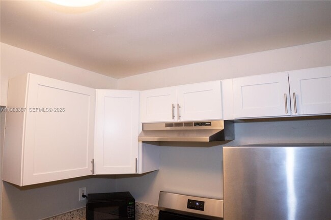 Building Photo - 4280 Woodside Dr