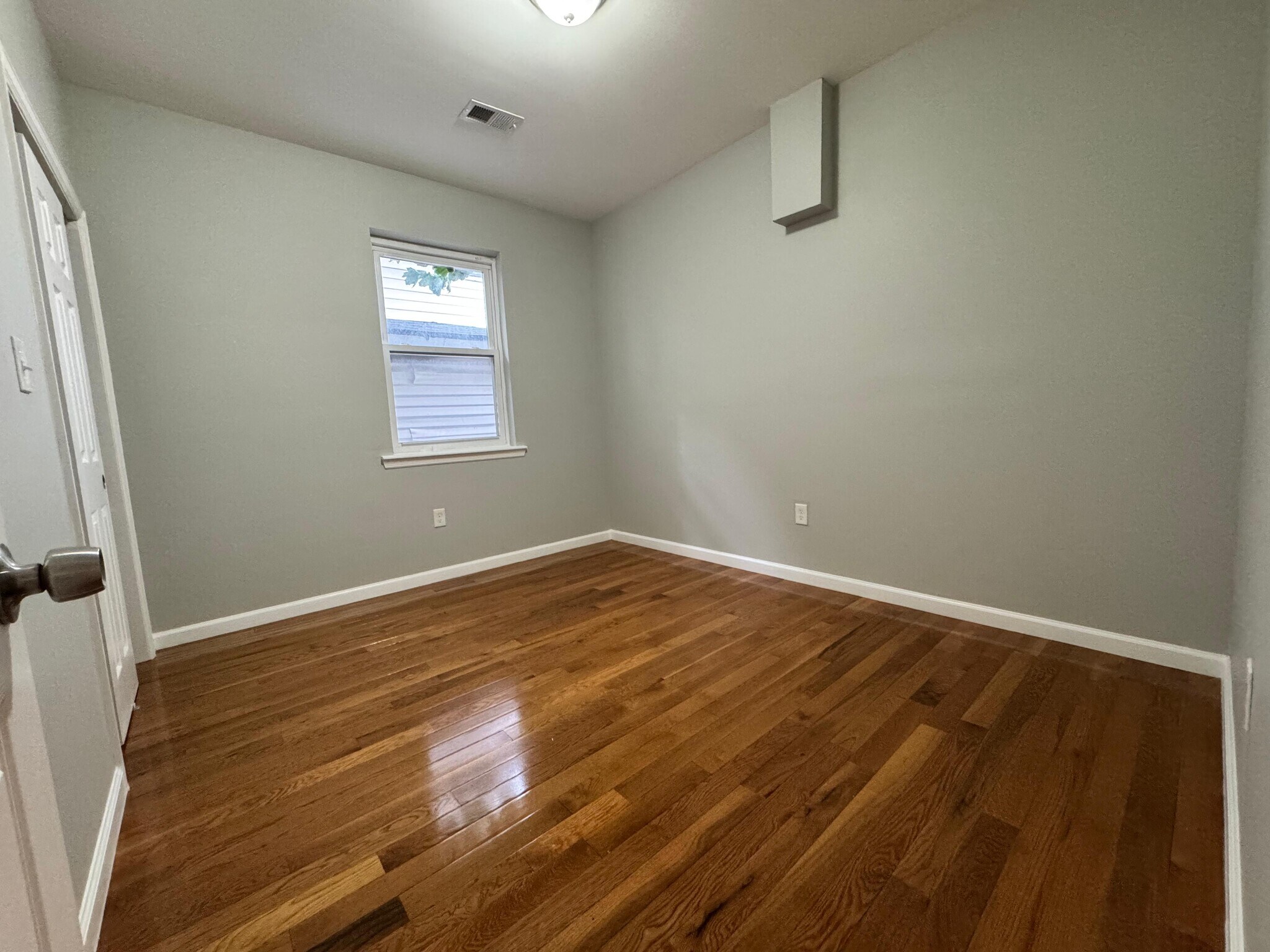 Building Photo - 61 N Grove St