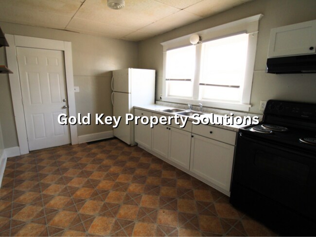 Building Photo - 907 W Main St