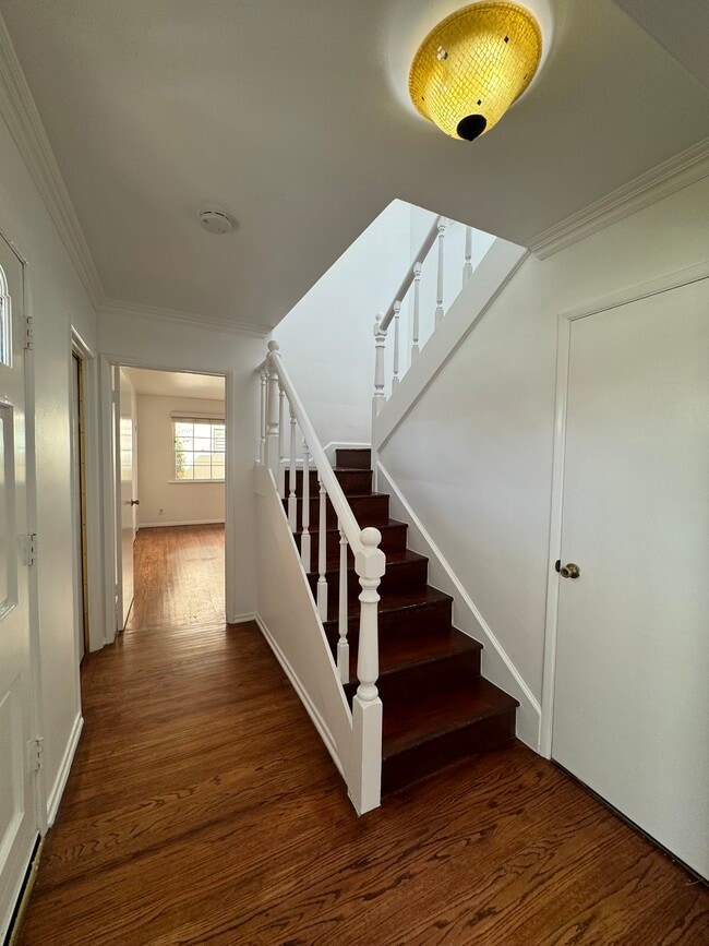 Building Photo - 4918 Haskell Ave