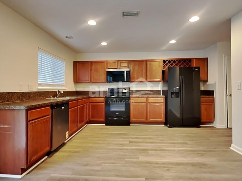 Building Photo - 11527 Spring Board Dr