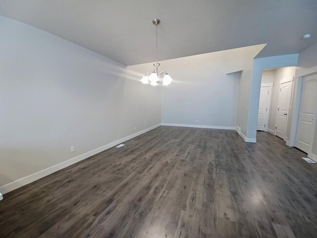 Building Photo - 2021 N 3960 W