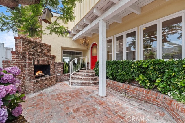 Building Photo - 100 S La Senda Dr