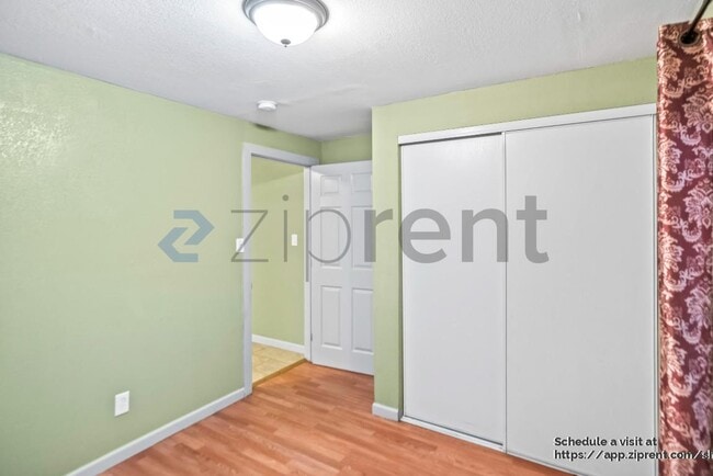 Building Photo - Unit 1