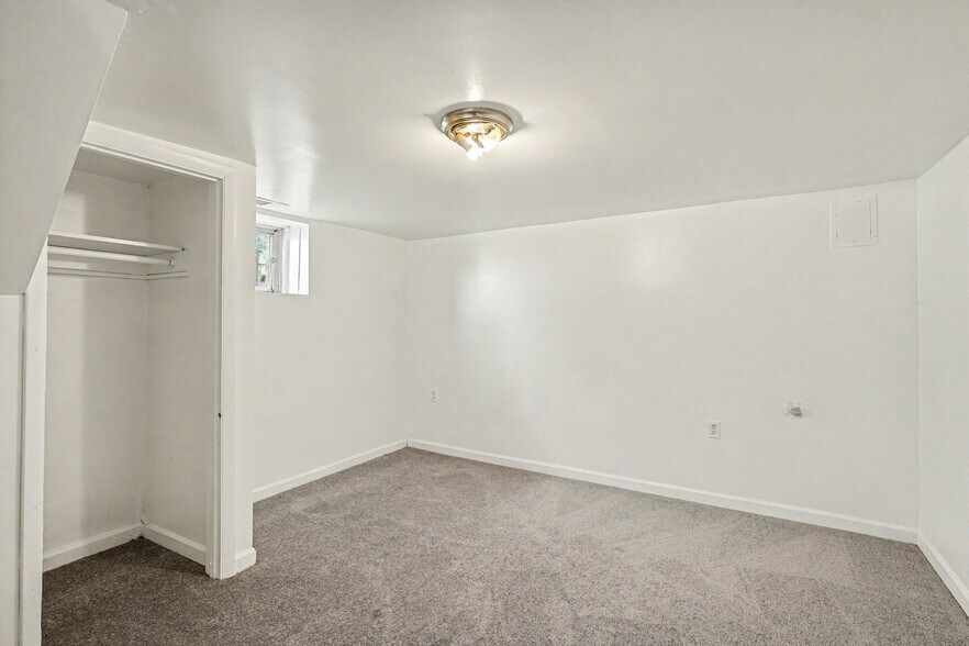 Building Photo - 6120 Otis St