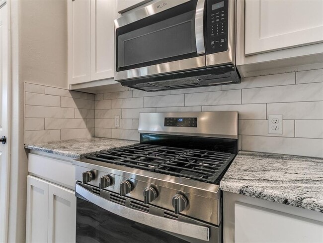 Building Photo - 12200 Rockbed Dr