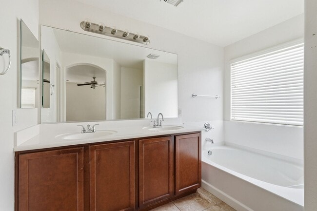 Building Photo - Higley Park Home